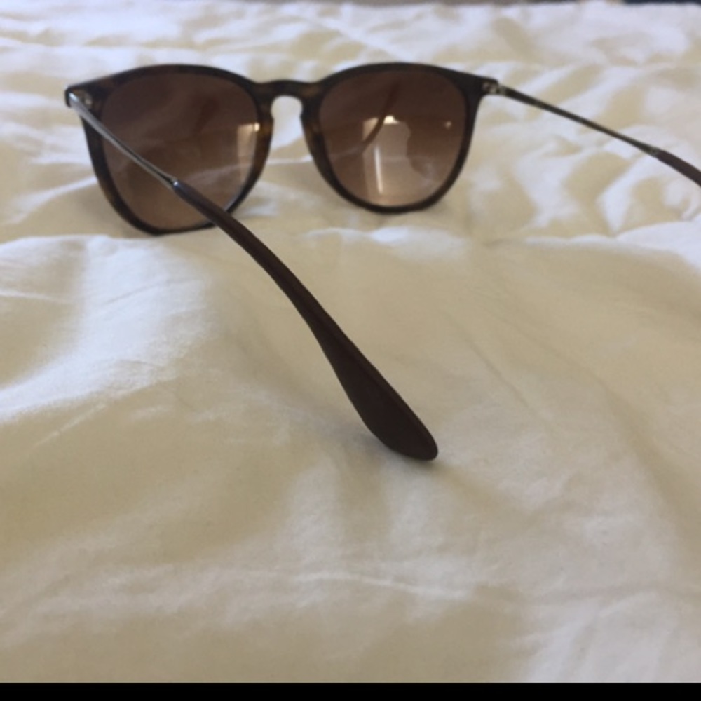 Authentic Ray Ban sunglasses - Picture 3 of 3